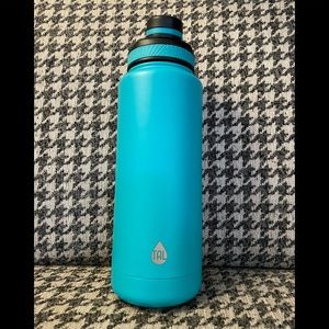 TAL 40 Ounce Metal Water Bottle. NWOT